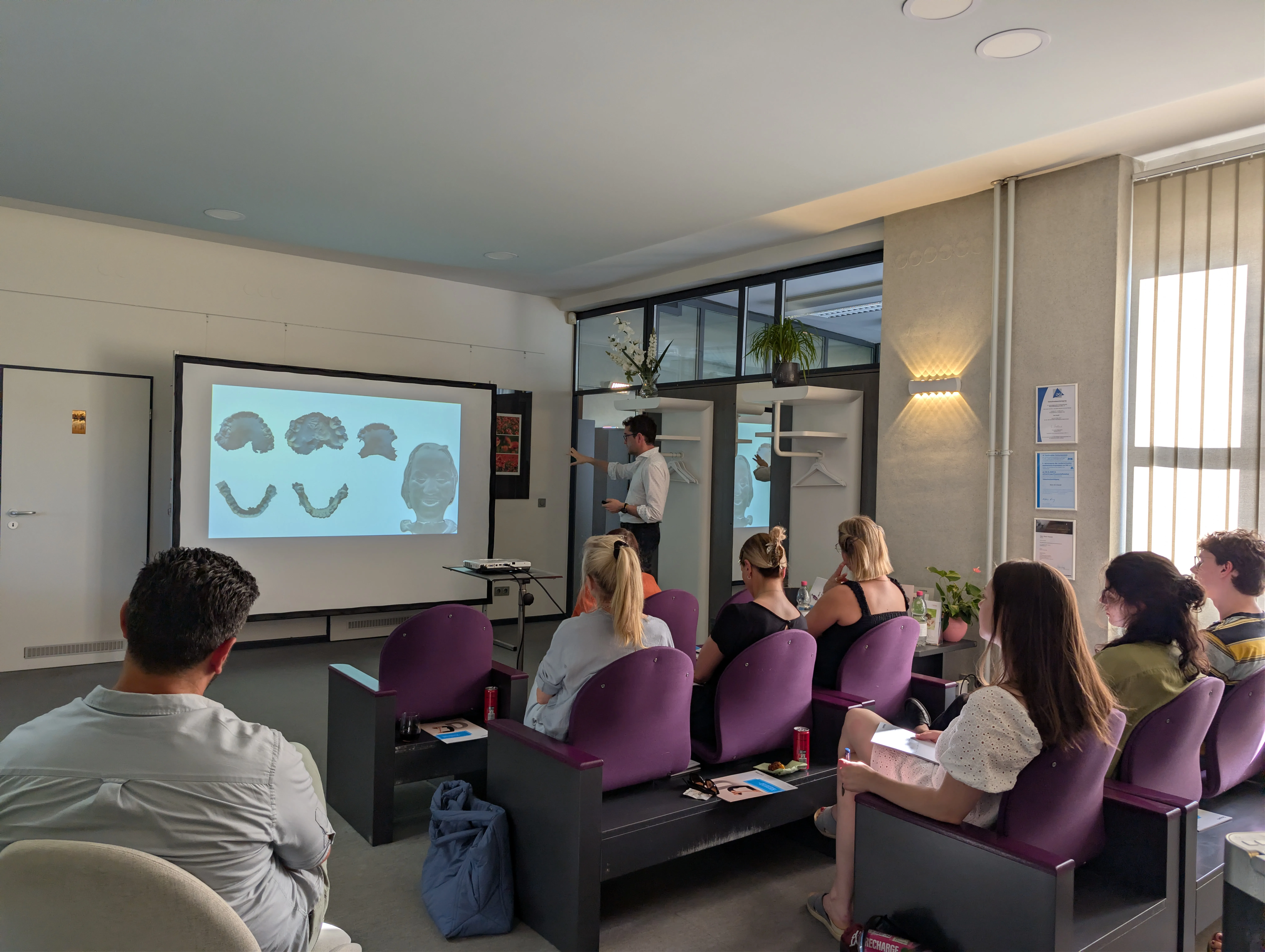 Continuing education evening: Digital implant prosthetics and implant consultation